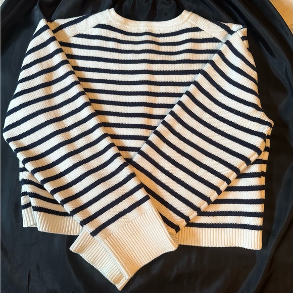 NWOT J.Crew Relaxed Emilie Sweater Lady Jacket Size Medium - Picture 4 of 12